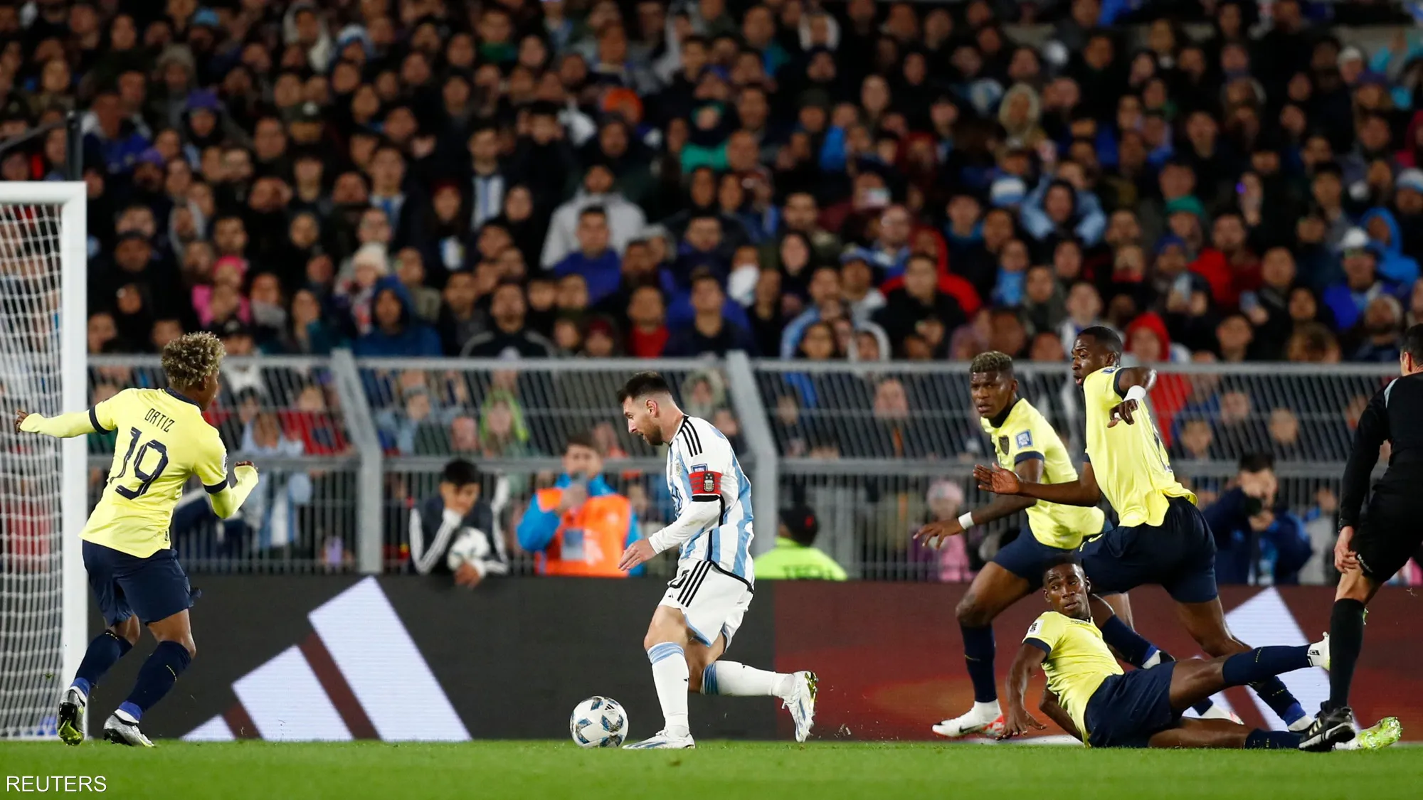 messi-s-late-free-kick-seals-argentina-s-narrow-win-over-ecuador-in