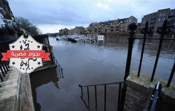 بالصور: بريطانيا تشهد حالة طقس سيئة بسبب عاصفة بارني