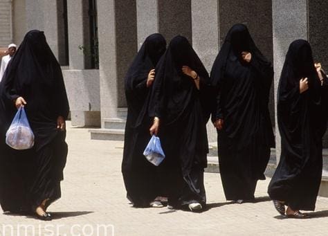 احتجاج النساء السعوديات على منعهن من قيادة السيارات
