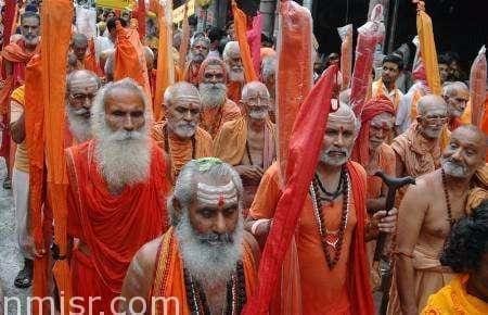مجموعة متشددة من الهندوس تقتل المسلم الهندي محمد أخلاق