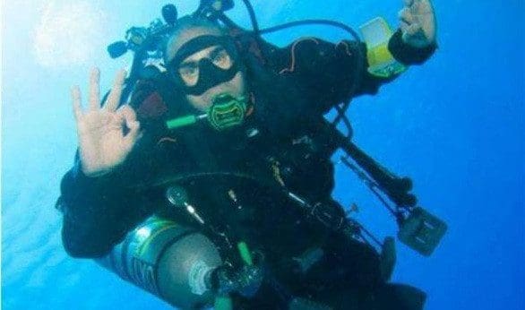 الغواص المصري وائل عمر يستعد لتحقيق أعمق غطسة في العالم