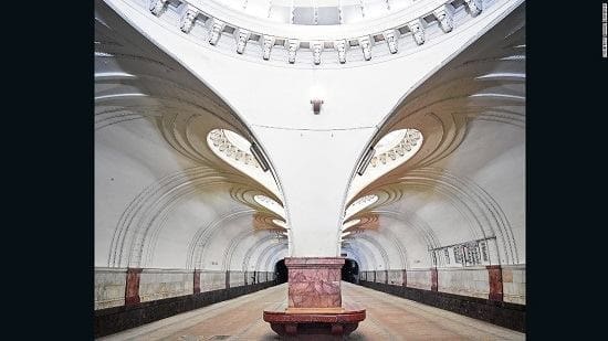 محطات مترو روسية تشبة القصور