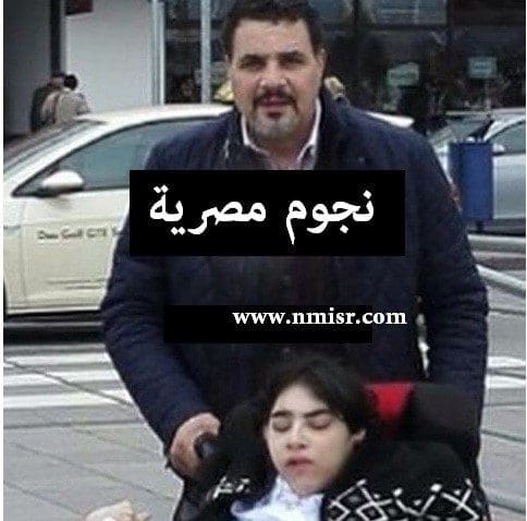 مجدي كامل مع ابنه من ذوي الاحتياجات الخاصة 