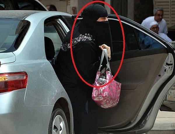 القبض على عريس و زوجته في الرياض