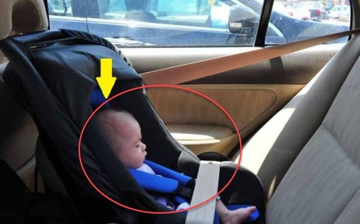 سيدة تركت ابنها الرضيع في السيارة وأنقذته الشرطة من الاختناق.