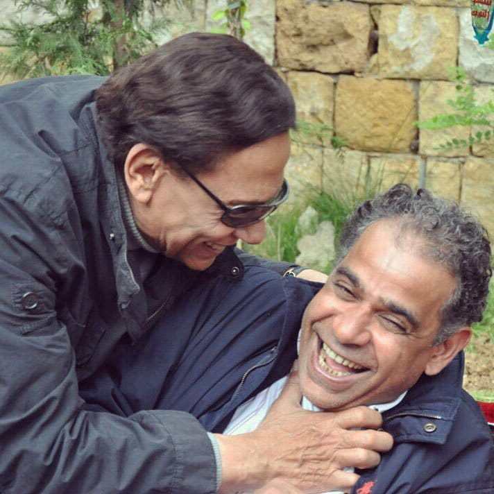 محمود البزواي مع الزعيم عادل إمام في مسلسل ناجي عطا الله