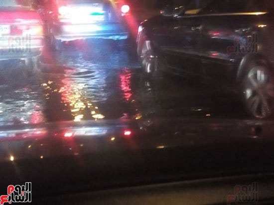المياه تغمر شارع صلاح سالم 