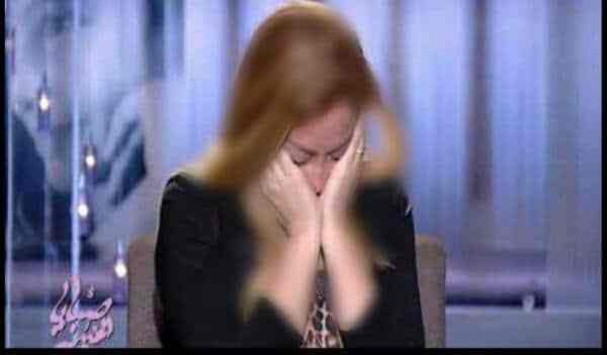 بالفيديو ريهام سعيد تبكي وتقطع الهواء بعد مكالمة مؤثرة من أبناء زوجها