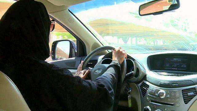 شروط قيادة المرأة للسيارة في السعودية