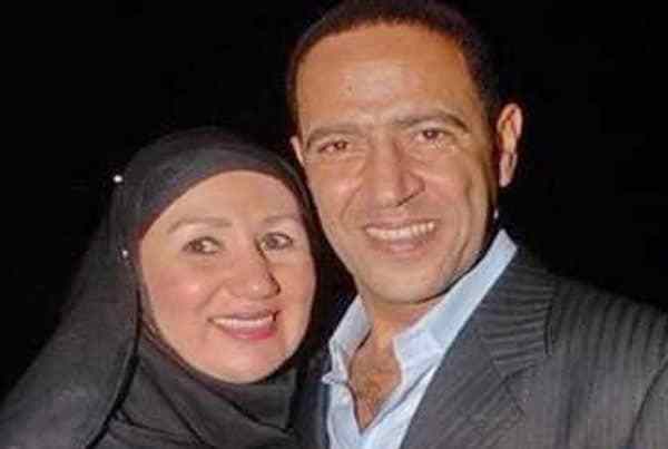 صور زوجة "أشرف عبد الباقي" تثير ضجة كبيرة جداً بعد خلعها الحجاب