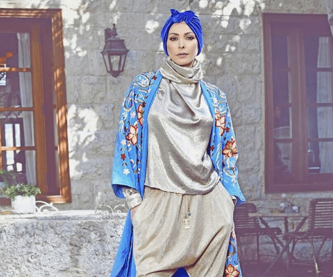 المغنية أمل حجازي بعد ارتداء الحجاب