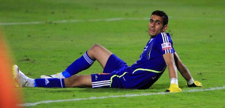 أحمد مسعود يتعرض للتعنيف من حسام حسن أثناء عودة فريق المصري من الإمارات