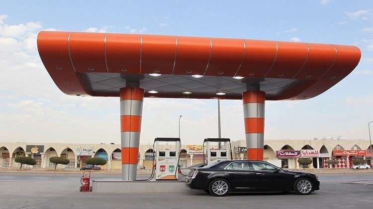 السعودية ترفع سعر البنزين رسميا