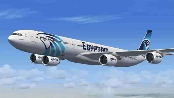 إحباك محاولة إقتحام كبينة طائرة مصر للطيران من عمان للقاهرة