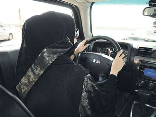 شروط استخراج رخصة القيادة للمرأة في السعودية