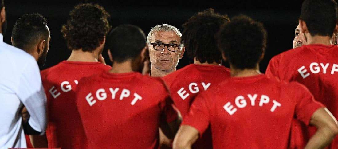 نجم المنتخب المصري يتلقى 6 عروض أوروبية