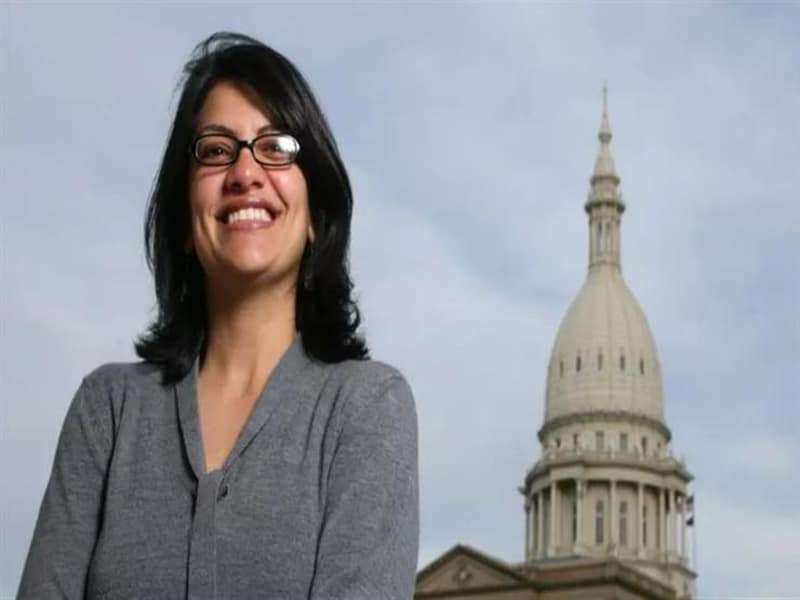 رشيدة طليب أول امراة مسلمة مرشحة لشغل مقعد في الكونغرس الأمريكي