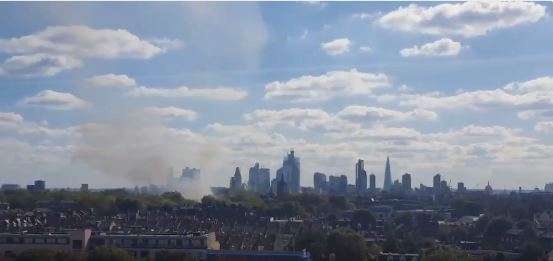 حريق مركز هايبري الترفيهي في لندن