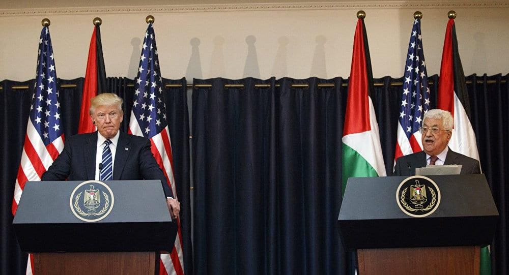 عباس يكشف عن عرض أمريكي لتصفية القضية الفلسطينية