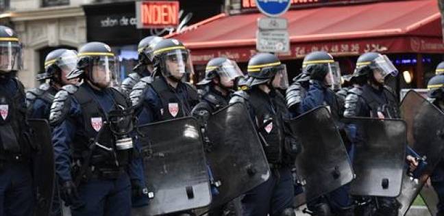 الشرطة الفرنسية تدخل في اضراب مفتوح وتدعم تظاهرات السترات الصفراء