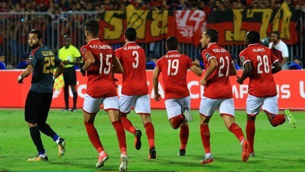 عاجل: اتحاد الكرة المصري يغرم الأهلي والزمالك 50 ألف جنيه بسبب جماهيرهم