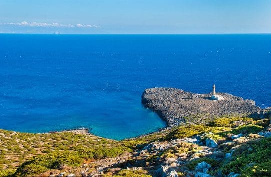 جزيرة يونانية تقدم أكثر من 560 دولار للهجرة والإسقرار بها