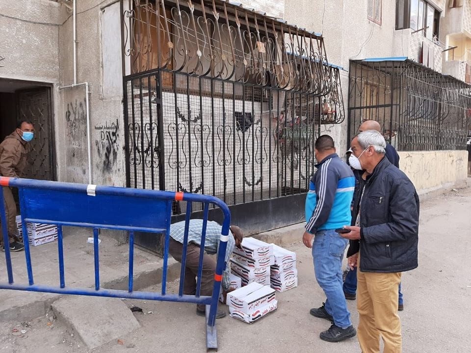 بالصور.. الشرطة تعزل عماراتين بحي الضواحي ببورسعيد بعد اكتشاف حالتين مصابين بـ"كورونا" 10 31/3/2020 - 2:55 م