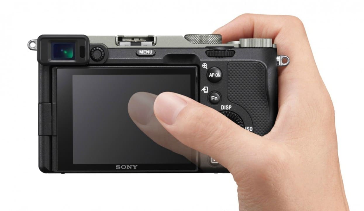 سوني تطلق كاميرا Alpha 7C الجديدة المدمجة ذات الإطار الكامل