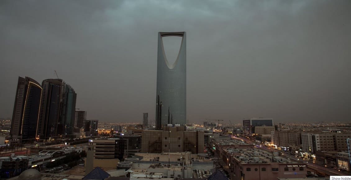 عاجل| أمطار غزيرة ورعدية تضرب مناطق بالسعودية.. والدفاع المدني يحذر المواطنين