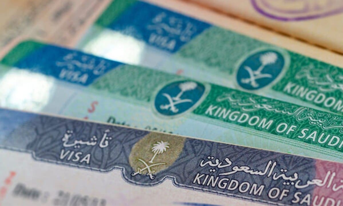 طريقة الحصول على التأشيرة السياحية السعودية إلكترونيًا.. تعرف الشروط والتكلفة