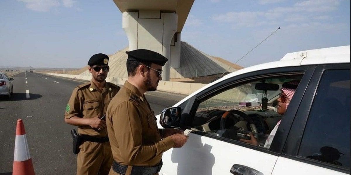 عاجل| المرور السعودي يحسم الجدل بشأن مخالفة عدم التفويض لقائد آخر للمركبة