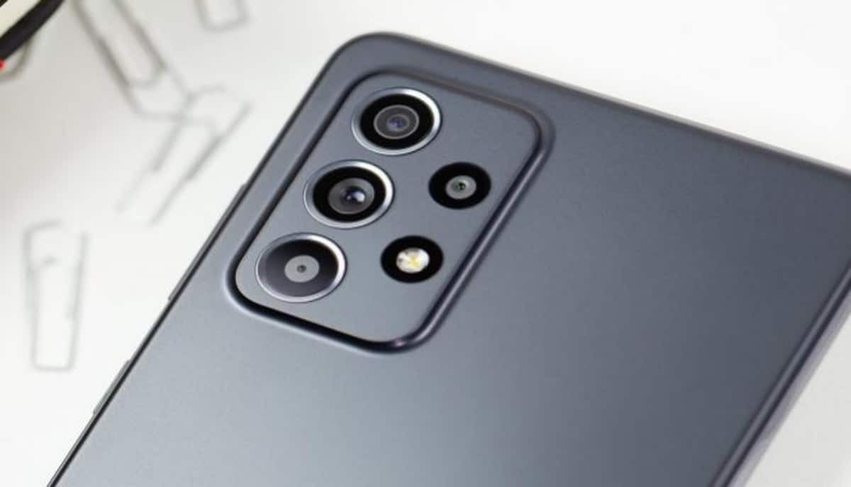 سامسونج تطلق Galaxy A53 5G لمنافسة آبل بعد كشفها النقاب عن 3 iPhone SE محدود الميزانية