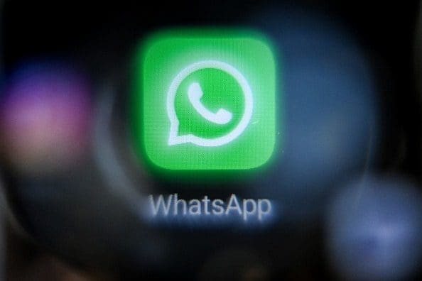 يحد تحديث WhatsApp الآن من المستخدمين من إعادة توجيه بعض الرسائل النصية في نسخته التجريبية لنظام Android.