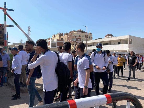طلاب الثانوية العامة بمحافظة البحر الأحمر يعلقون على سهولة امتحان الجيولوجيا 