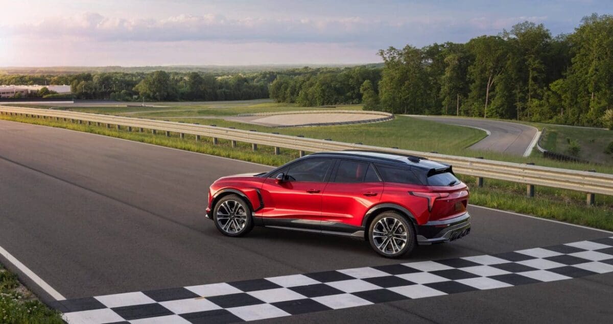 شركة شفروليه تكشف عن سيارة Chevrolet Blazer EV طراز 2024 الكهربائية بالكامل.. المواصفات والصور  