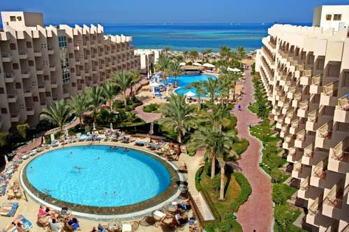 فنادق محافظة البحر الأحمر ترفع حالة الطوارئ استعداداً لاستقبال المعيدين