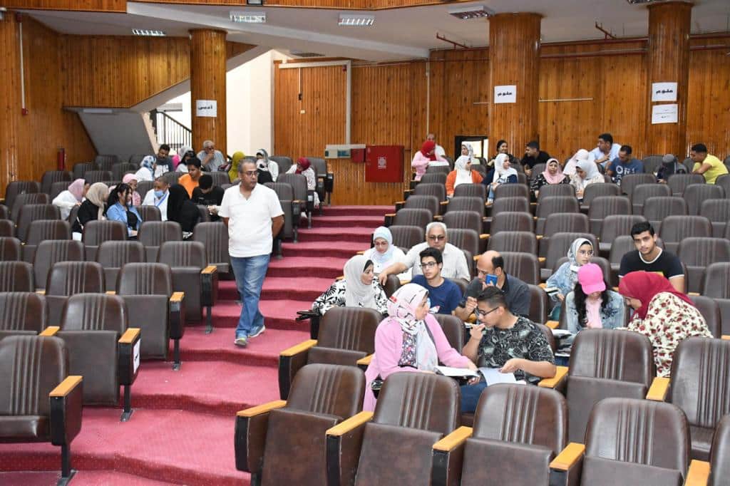 207 طلاب يسجلون رغباتهم بمكتب تنسيق جامعة قناة السويس بالمرحلة الثانية