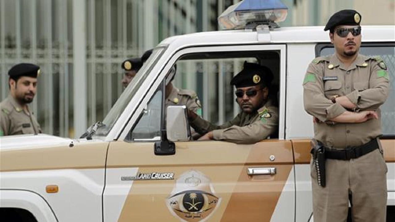 كيف أتواصل مع شرطة الرياض؟
