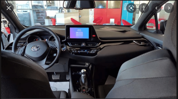 مراجعة تويوتا Toyota C-HR 2022 المواصفات والمميزات والعيوب والأسعار