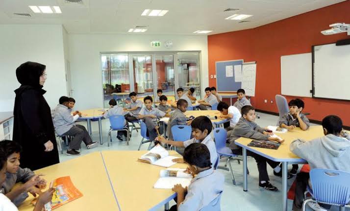 شروط قبول أبناء المقيمين في المدارس الحكومية في الامارات