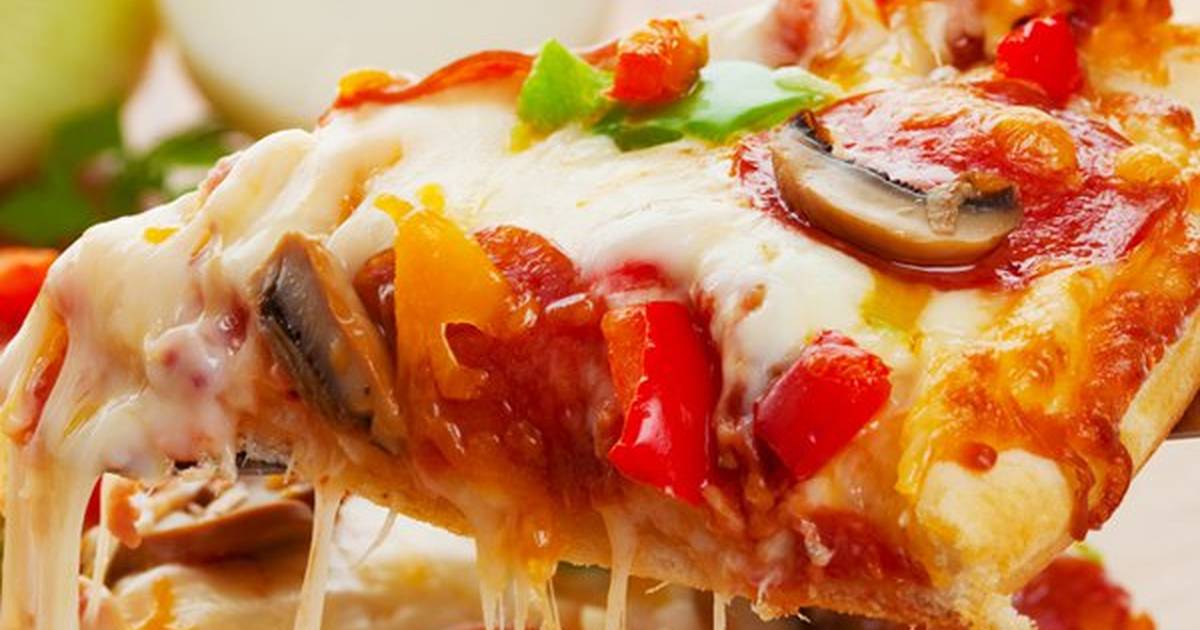 خطوات عمل البيتزا الإيطالية