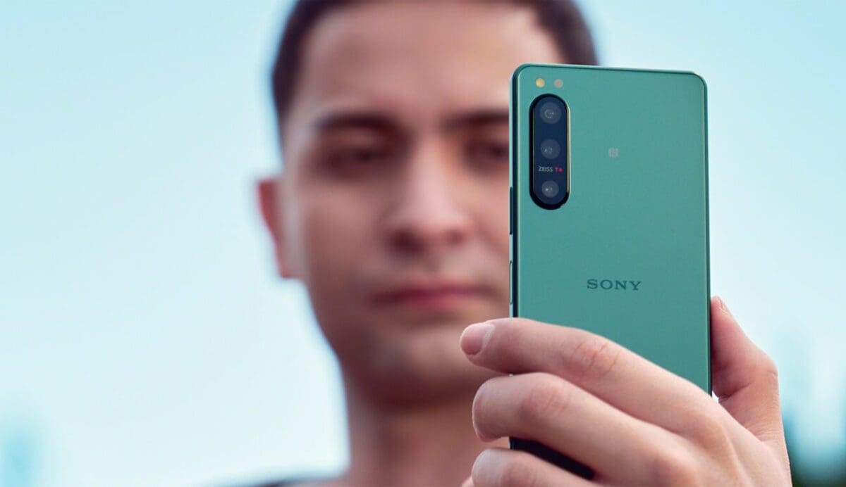 سوني تفاجئ الجميع بإطلاقها قائد الهواتف الذكية Sony Xperia 5 IV بكاميرات "خرافية" وسعر "منافس"