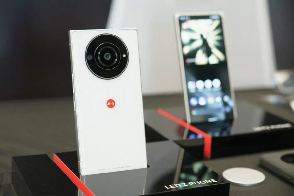 Leica Leitz Phone 2 منافس الآيفون الجديد بمعالج جبار وشاشة خرافية