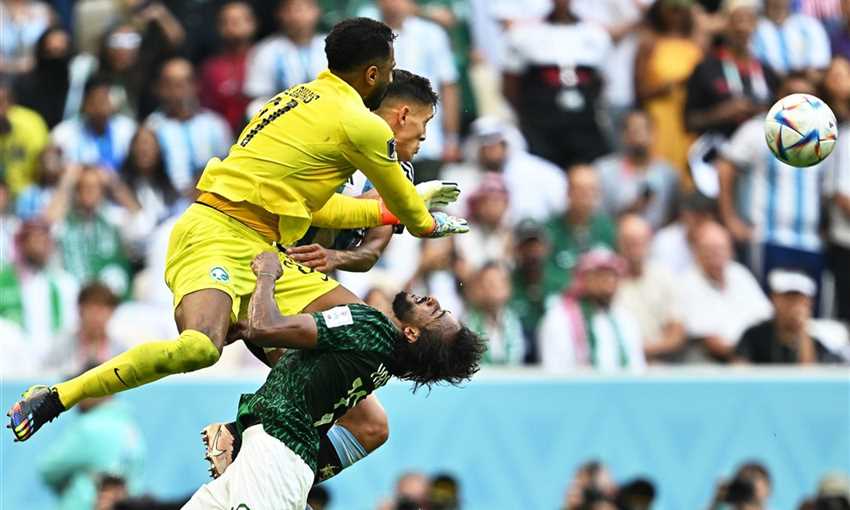 إصابة ياسر الشهراني في مباراة السعودية والارجنتين 