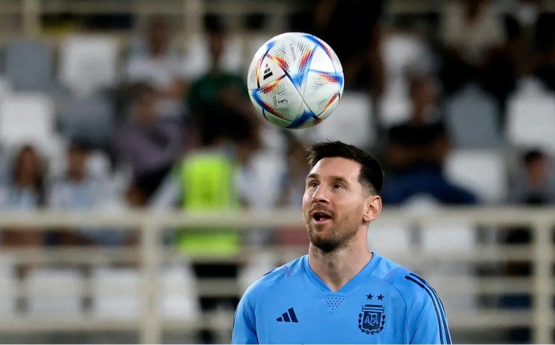 ميسي يستبعد الأرجنتين من الفوز بلقب كأس العالم قطر 2022 