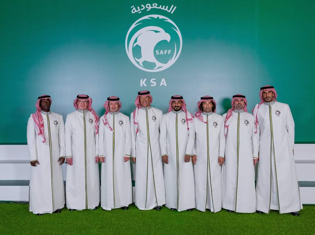 المنتخب السعودي في جلسة تصوير بالزي الرسمي لكأس العالم 2022 