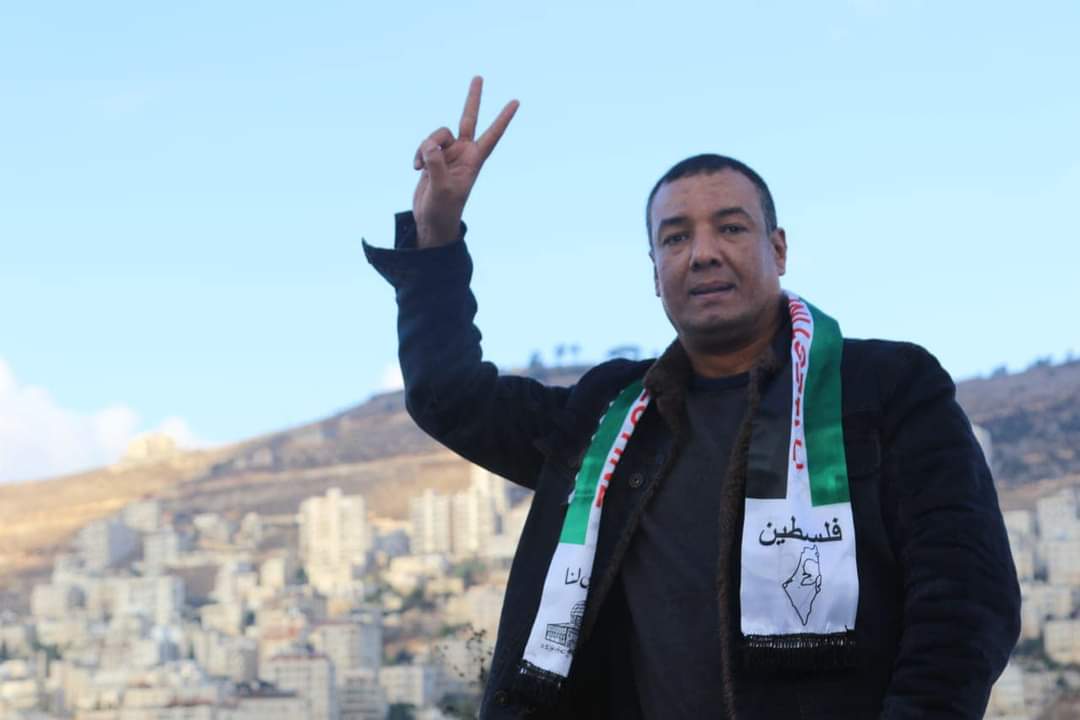 هشام الجخ في شوارع فلسطين لمناصرة الأشقاء