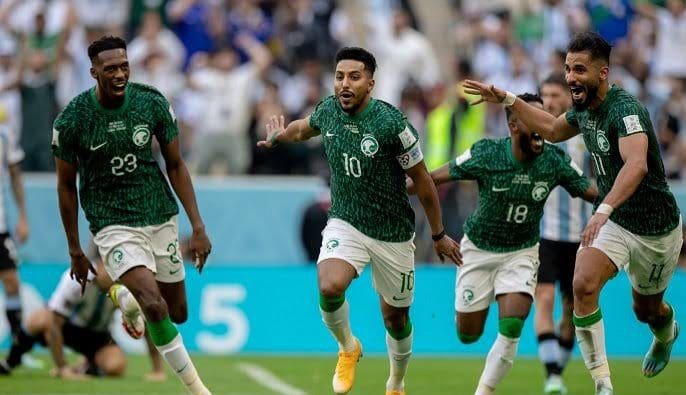 القنوات المفتوحة الناقلة لمباراة السعودية وبولندا في كأس العالم