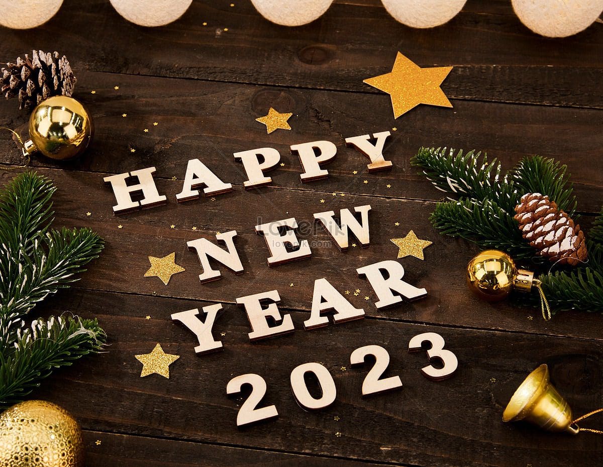 رسائل تهنئة بالعام الجديد 2023 للأهل والاحباب والأصدقاء Happy New Year 1 26/12/2022 - 5:49 م