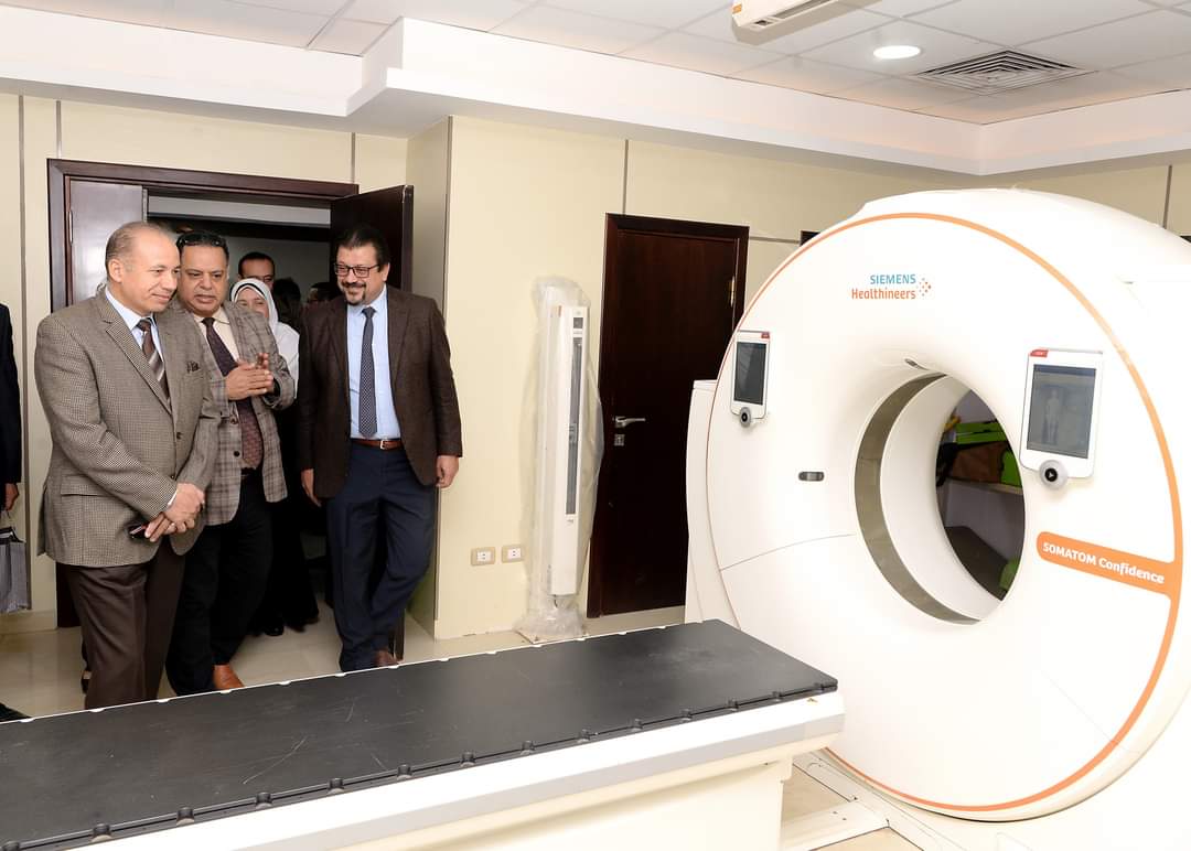 رئيس جامعة المنصورة يتفقد التوسعات الجديدة بمركز الأورام التابع لمستشفى الجامعة